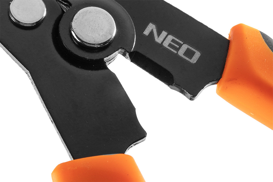 Kliešte na konektory a odizolovanie 160 mm od NEO TOOLS nájdeš na naravis.sk