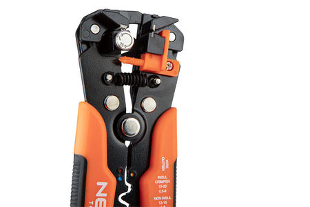 Kliešte na konektory a odizolovanie 200 mm od NEO TOOLS nájdeš na naravis.sk