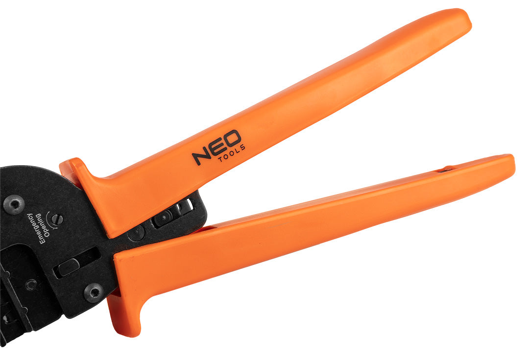 Krimpovacie kliešte pre konektory MC4 od NEO TOOLS nájdeš na naravis.sk
