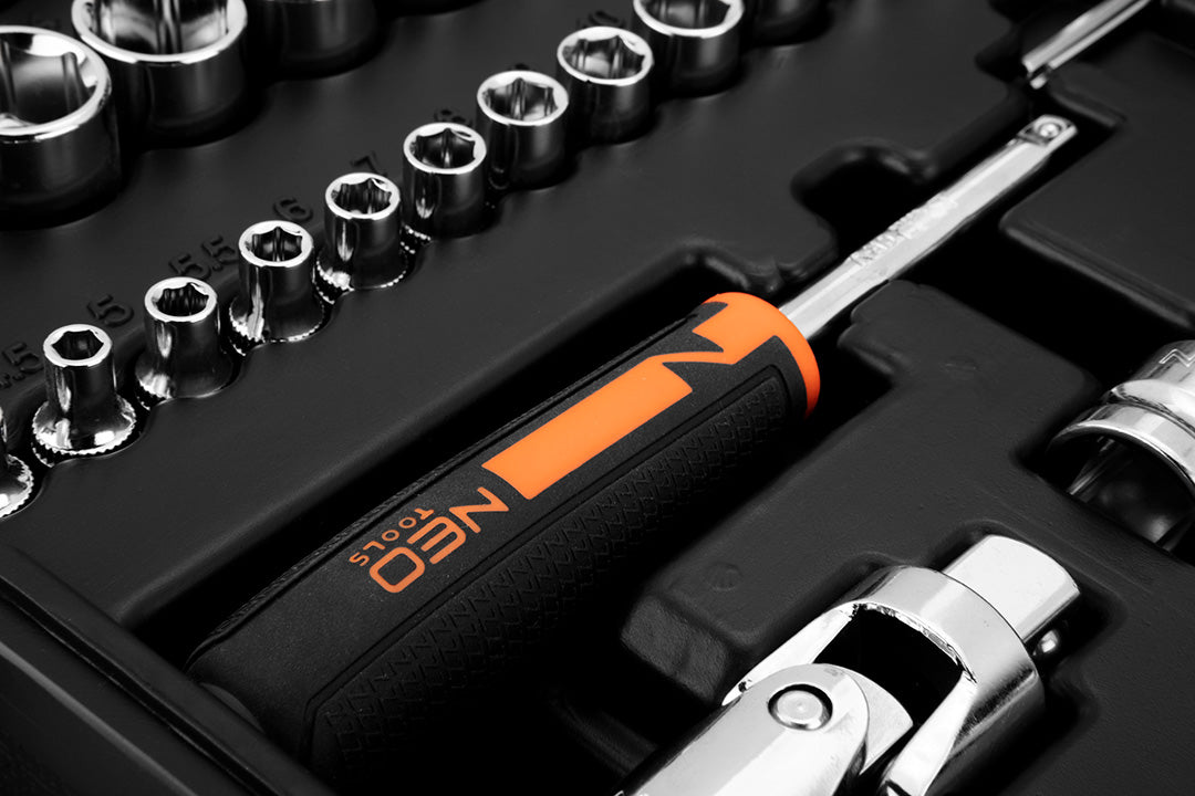 Sada nástrčných kľúčov 1/2", 1/4", 94 kusov, CrV od NEO TOOLS nájdeš na naravis.sk
