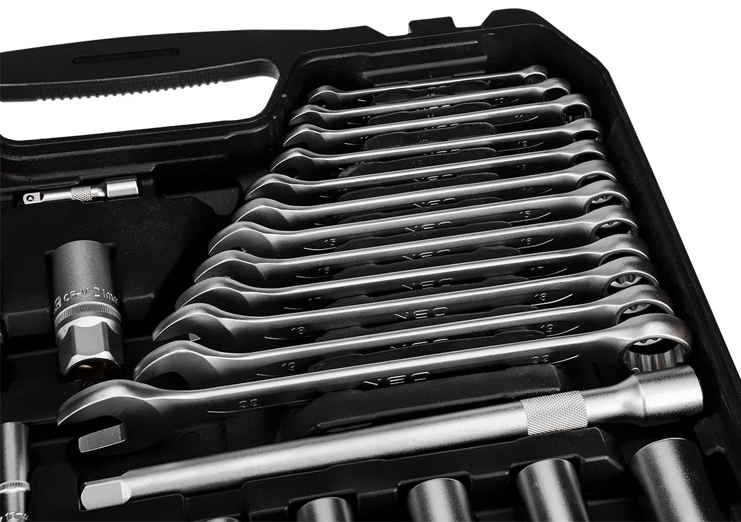 Sada nástrčných kľúčov 1/2", 3/8", 1/4", 220 ks. , saténová od NEO TOOLS nájdeš na naravis.sk
