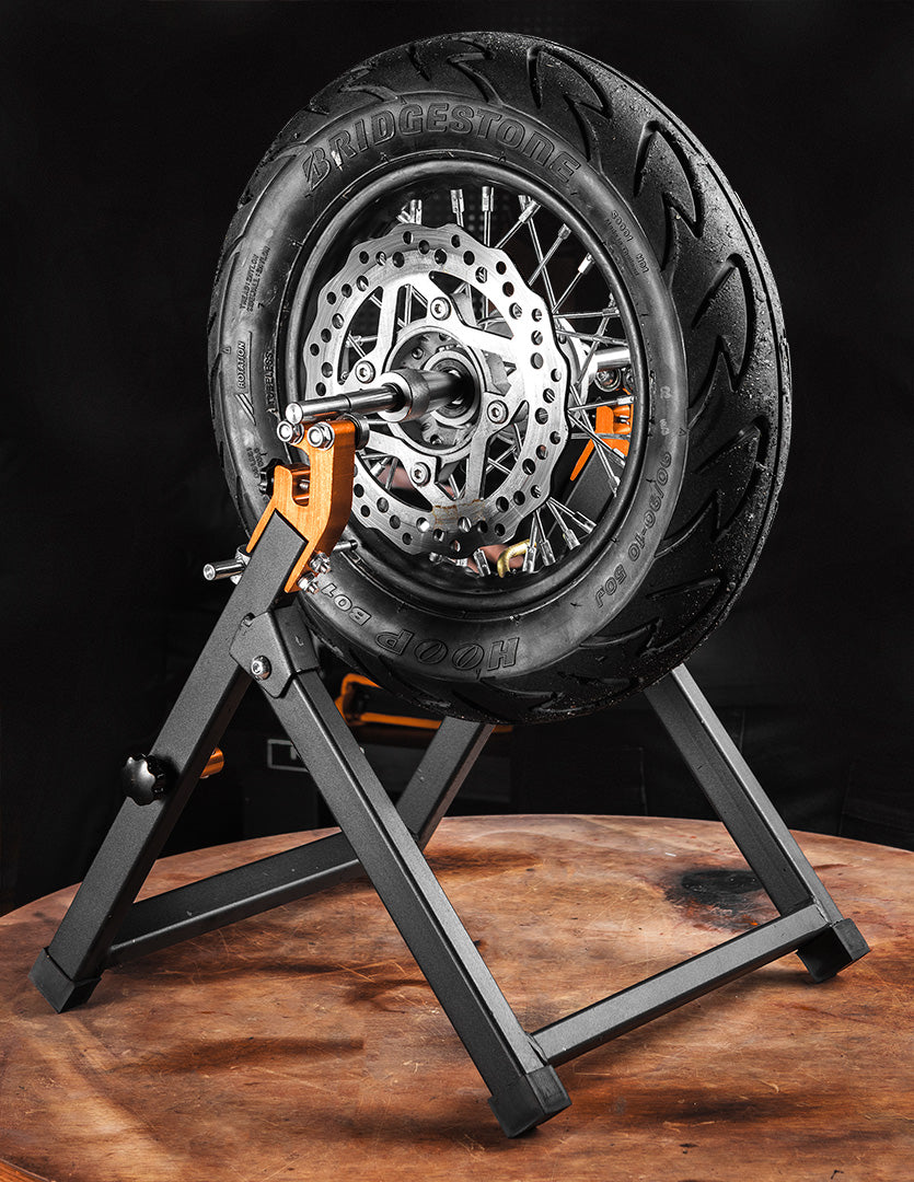 Statická vyvažovačka kolies motocykla od NEO TOOLS nájdeš na naravis.sk
