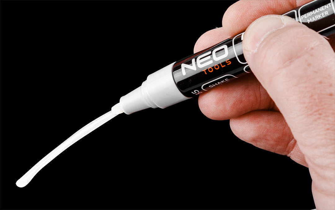 Stavebný popisovač, biely, permanentný, vodeodolný, lak, hliník, násobky po 12 ks. od NEO TOOLS nájdeš na naravis.sk