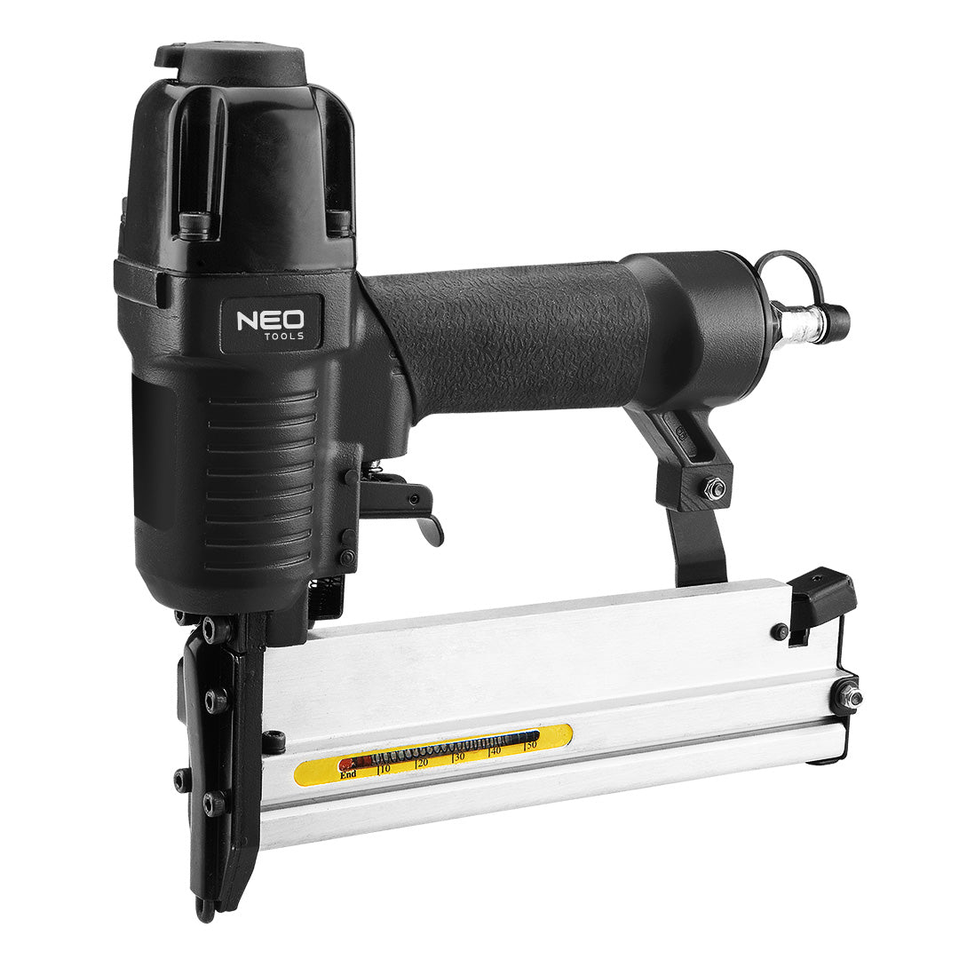Pneumatická sponkovačka 16-40 mm sponky typ 90, 15-50 mm klince typ 300 od NEO TOOLS nájdeš na naravis.sk