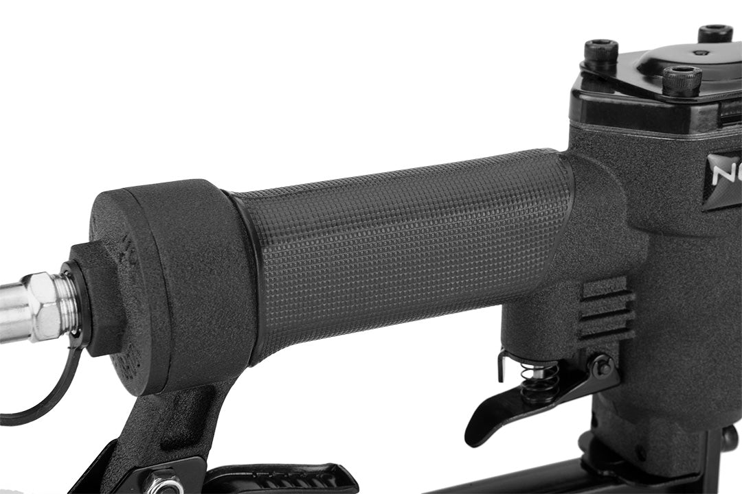 pneumatická zošívačka spony typu 6-16 mm od NEO TOOLS nájdeš na naravis.sk