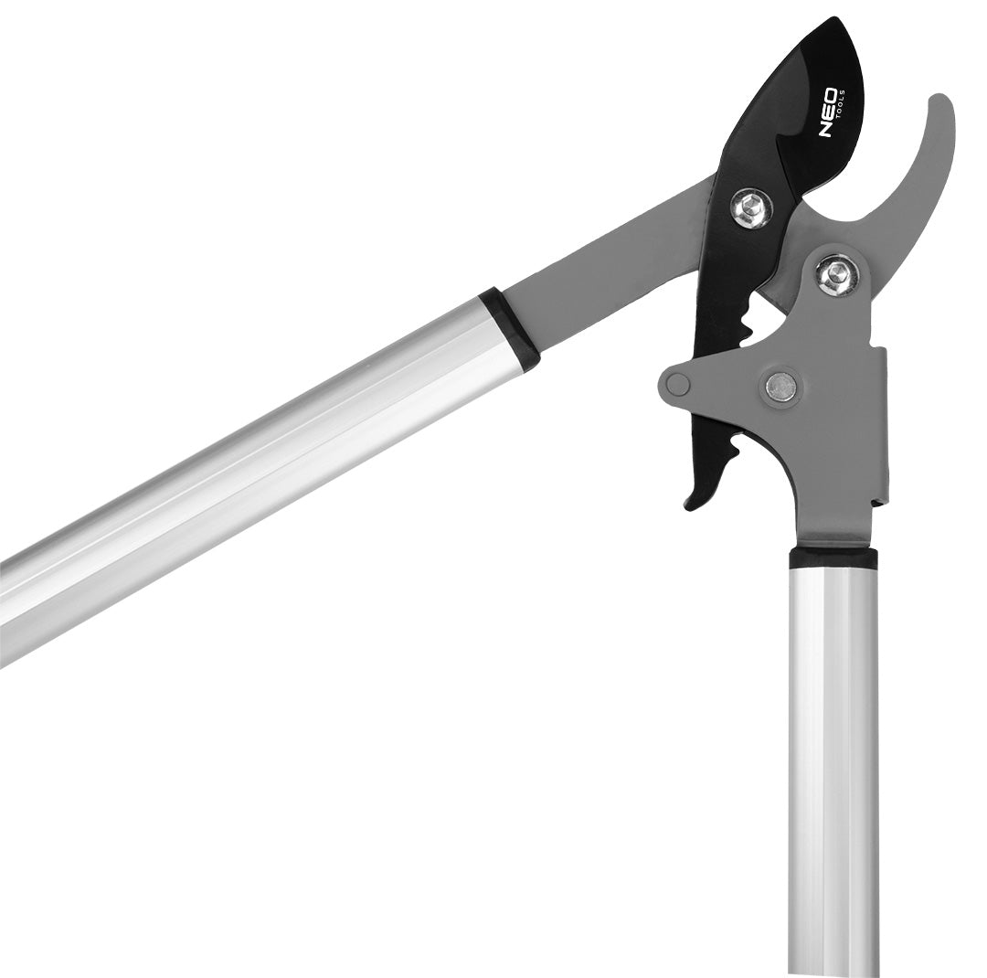Obtokové nožnice na konáre 765 mm, dosah do 40 mm, s o 60 % vyšším ťahom od NEO TOOLS nájdeš na naravis.sk