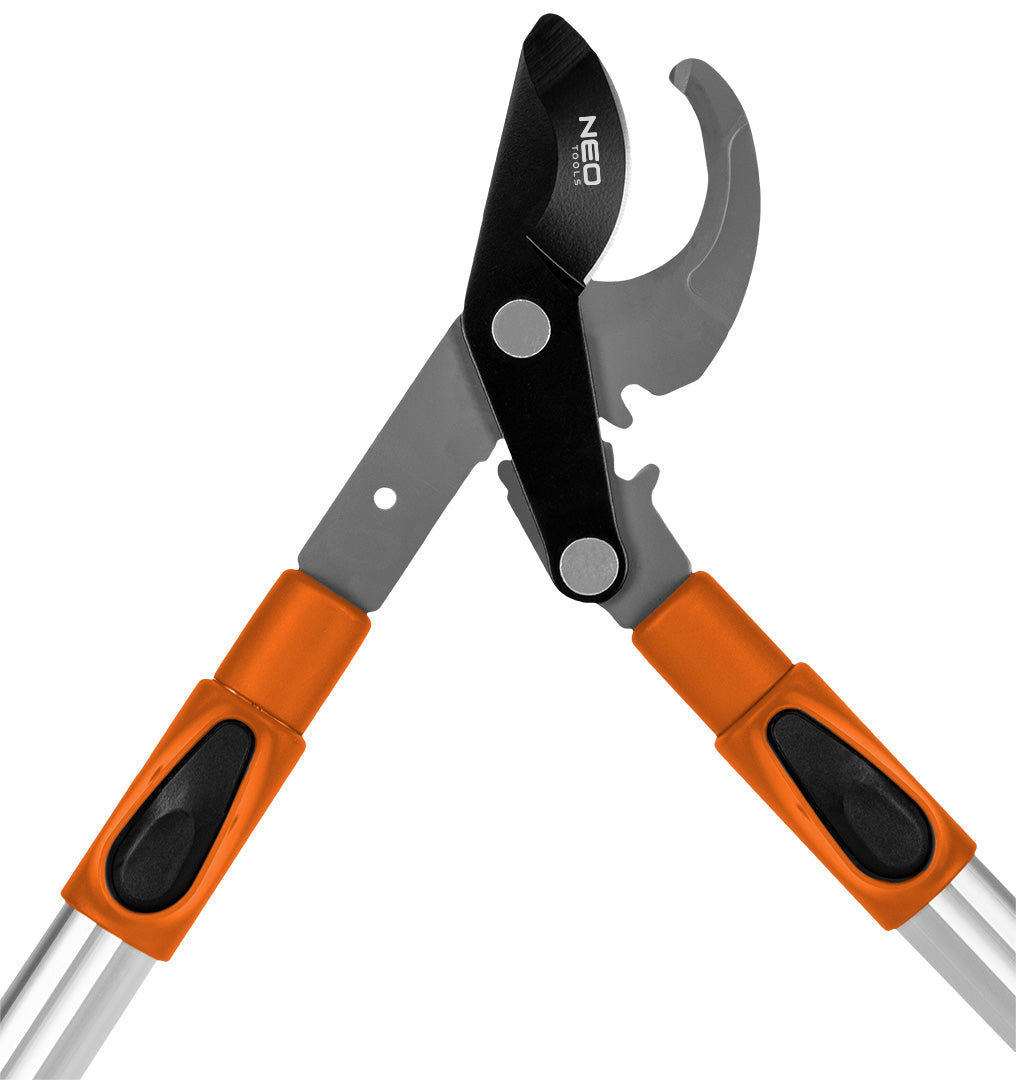 Obtokový orezávač konárov 665 mm, dosah do 42 mm, s prevodom, ktorý zvyšuje prítlak o 40 %, tele od NEO TOOLS nájdeš na naravis.sk