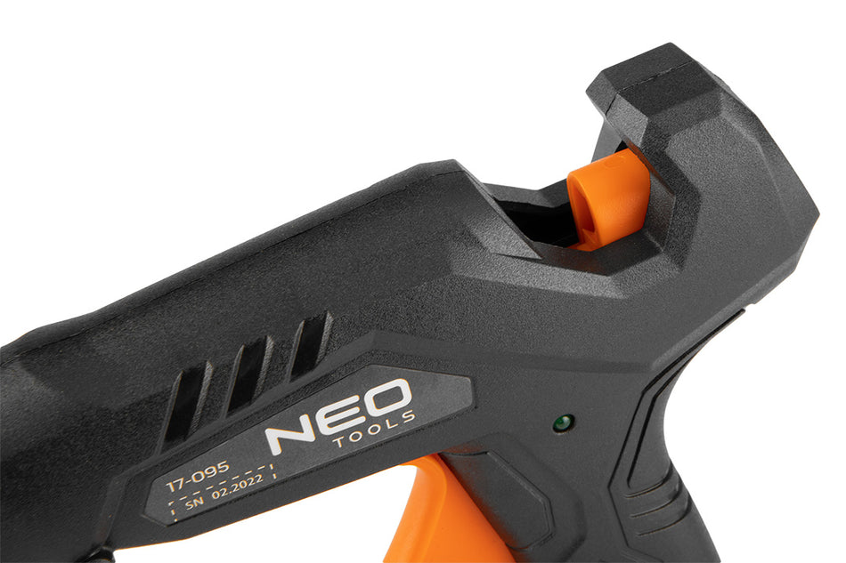 Lepiaca pištol na tavné tyčinky 8 mm, 30 W od NEO TOOLS nájdeš na naravis.sk