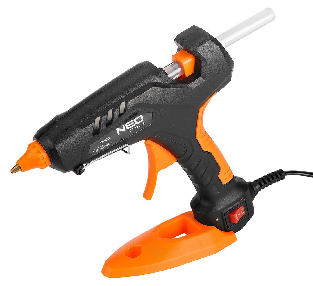 Súprava: lepiaca pištoľ 11 mm, 60/100W, 12 lepiacich náplní, 3 chrániče na prsty, látkové puzdro od NEO TOOLS nájdeš na naravis.sk