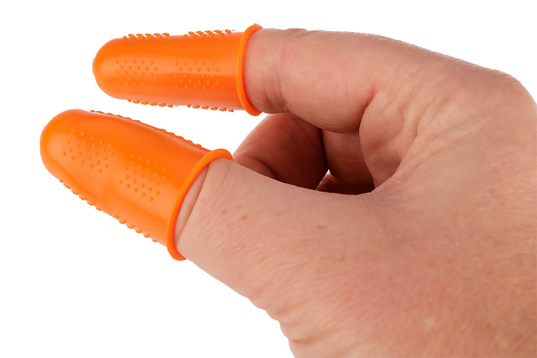 Súprava: lepiaca pištoľ 11 mm, 60/100W, 12 lepiacich náplní, 3 chrániče na prsty, látkové puzdro od NEO TOOLS nájdeš na naravis.sk