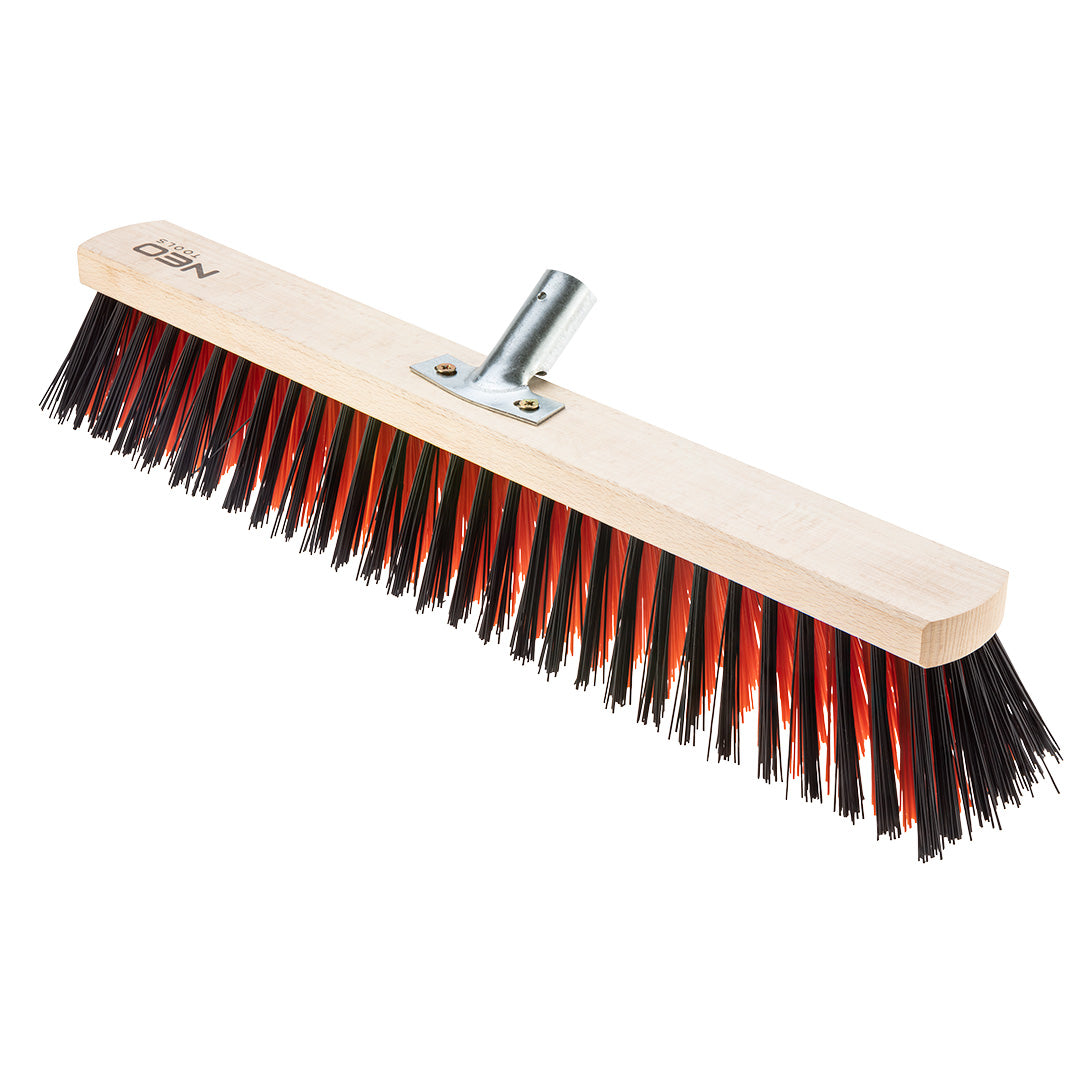 Metla na zametanie ulice 50 cm s kovovou rukoväťou. Kvalitný rad - pre profesionálov. od NEO TOOLS nájdeš na naravis.sk