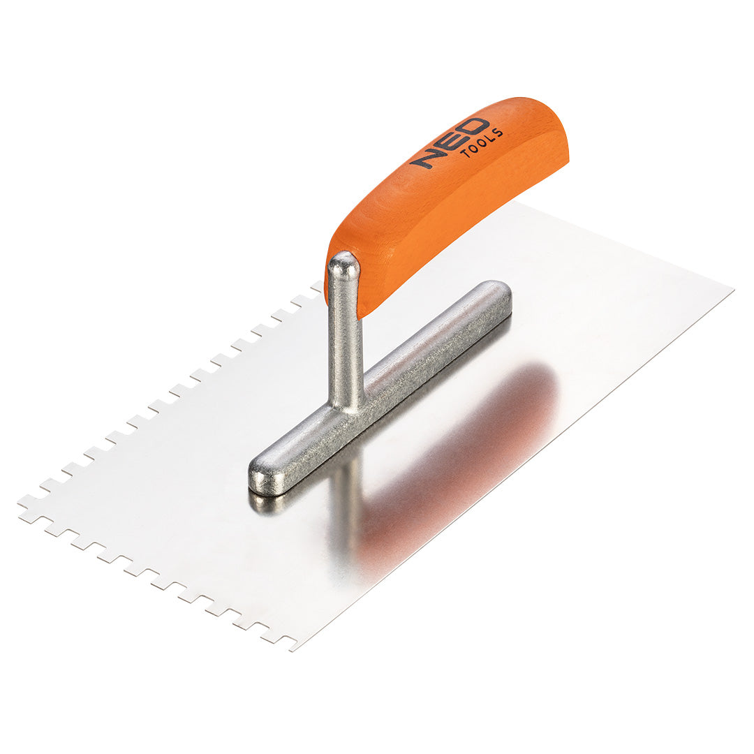 Hladidlo so zubami, 270 x 128 mm, zub 6 x 6 x 6 mm, drevená rukoväť od NEO TOOLS nájdeš na naravis.sk
