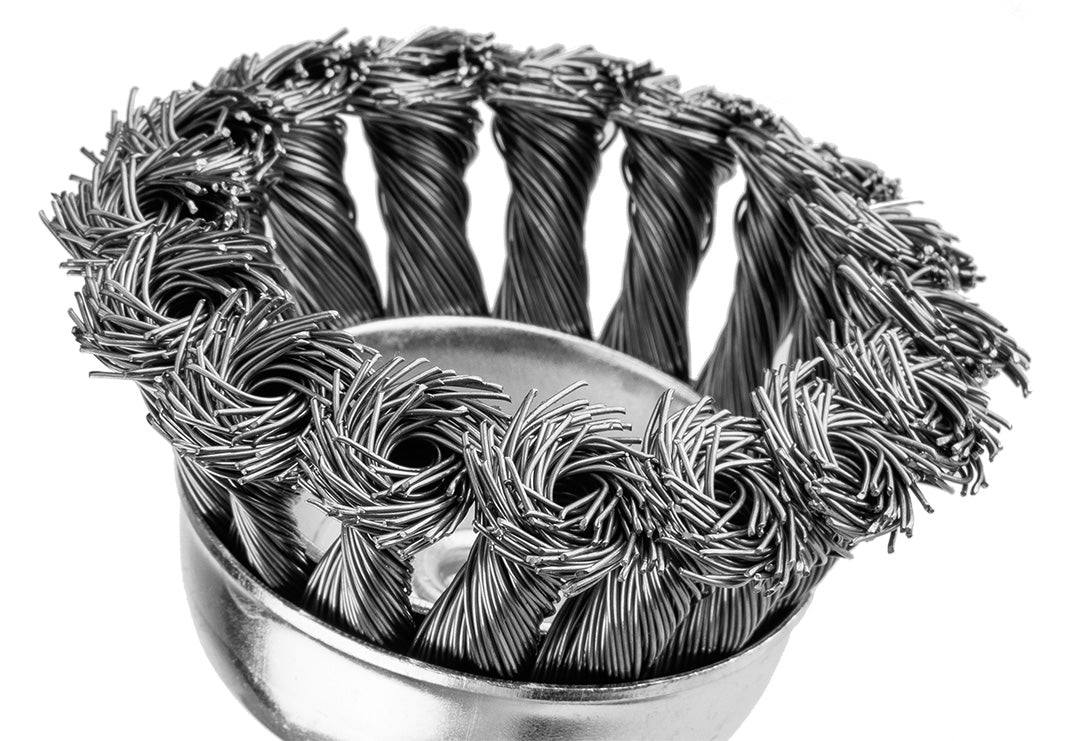 75 mm drôtená kefa, krútený oceľový drôt, so 6 mm stopkou od GRAPHITE nájdeš na naravis.sk