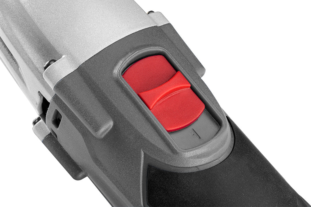 Multifunkčné náradie 250 W, rýchlosť oscilácie 15000-21000 otáčok za minútu, kufor od GRAPHITE nájdeš na naravis.sk