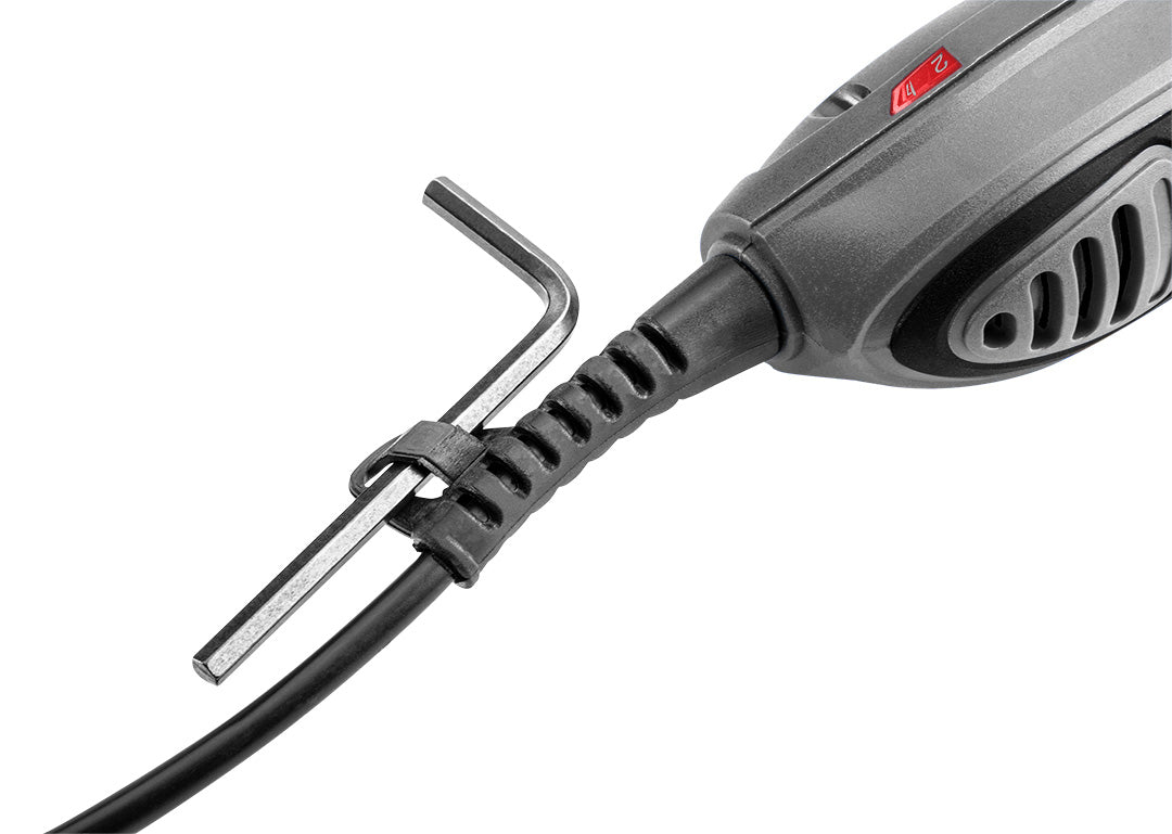 Multifunkčné náradie 250 W, rýchlosť oscilácie 15000-21000 otáčok za minútu, kufor od GRAPHITE nájdeš na naravis.sk