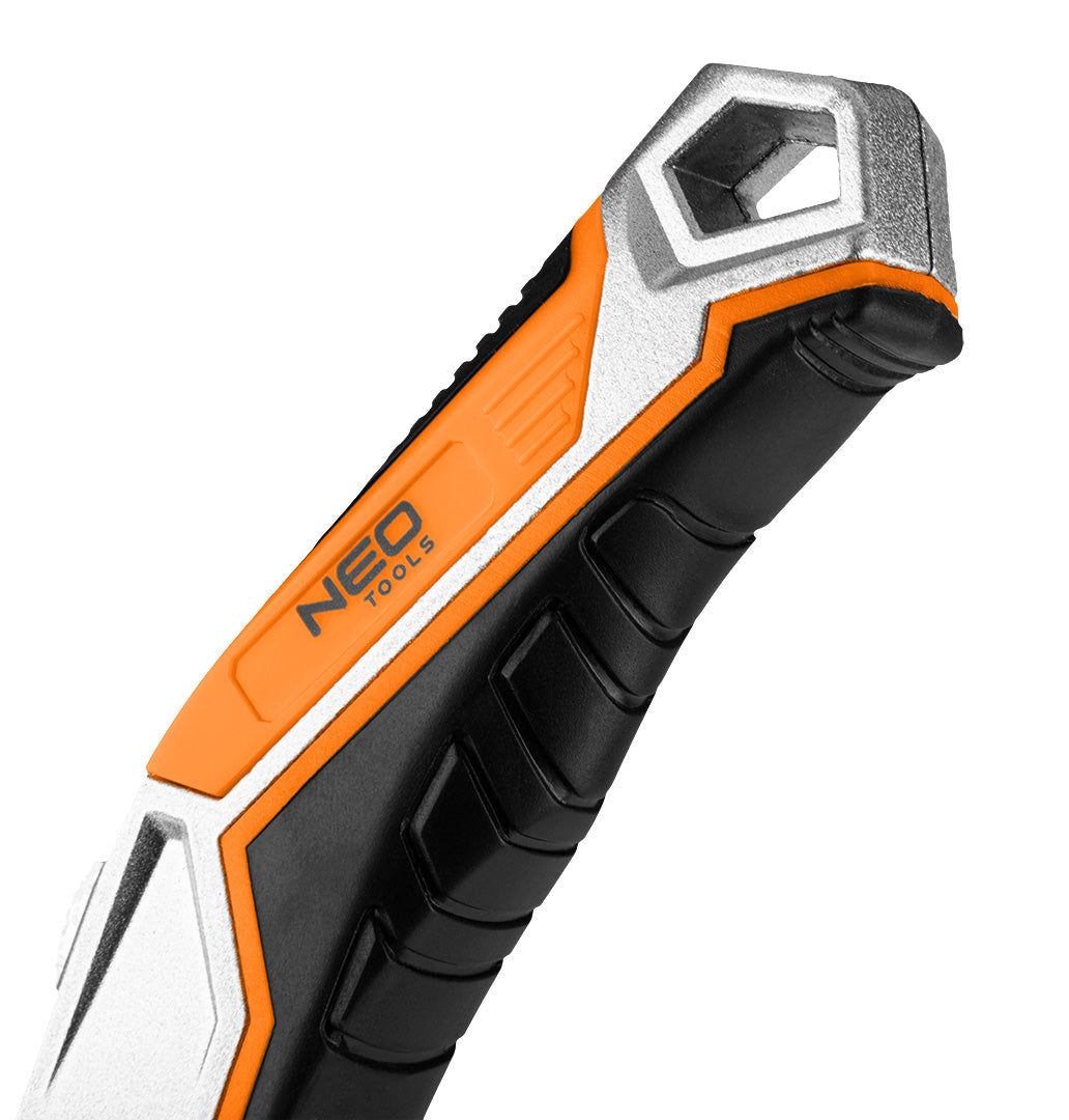 Nôž s lichobežníkovou čepeľou, 1+5 čepelí od NEO TOOLS nájdeš na naravis.sk