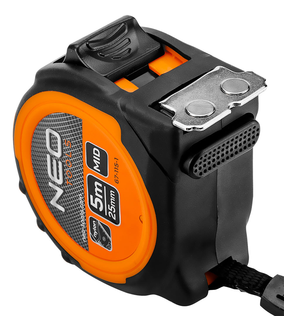 Navinutý oceľový meter 5 m x 25 mm, magnet od NEO TOOLS nájdeš na naravis.sk