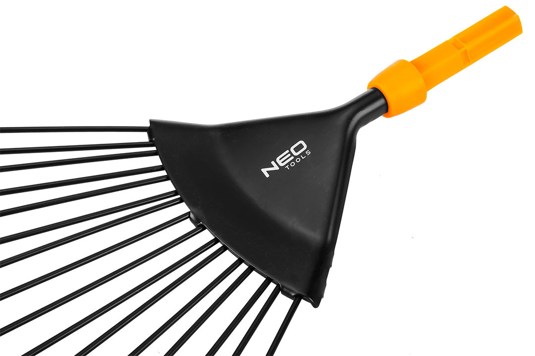 Kovové hrable s ventilátorom. Systém NEO Click od NEO TOOLS nájdeš na naravis.sk