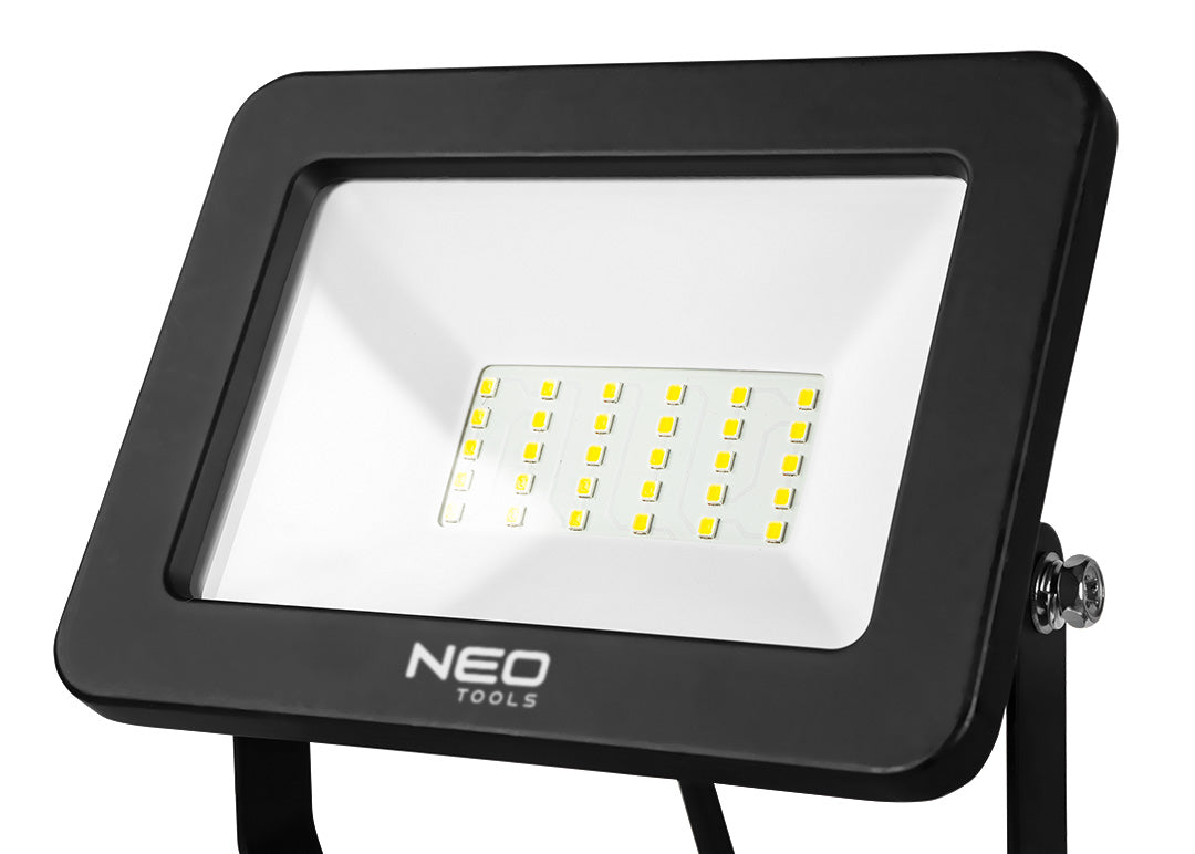 Reflektor jednoduchý 50W SMD LED 4250lm 230V na stojane 1,8m od NEO TOOLS nájdeš na naravis.sk
