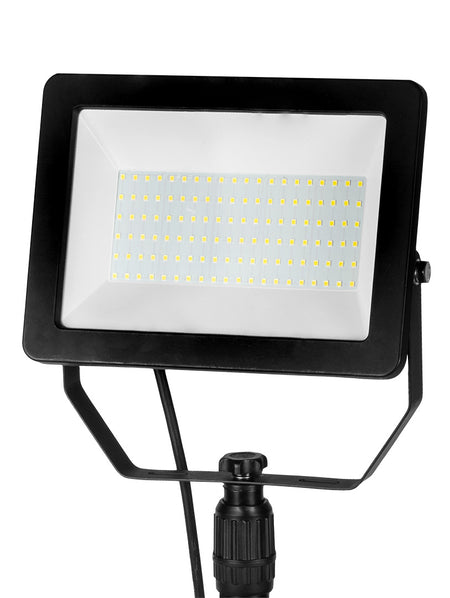 Reflektor jednoduchý 100W SMD LED 8500lm na stojane 1.8m od NEO TOOLS nájdeš na naravis.sk