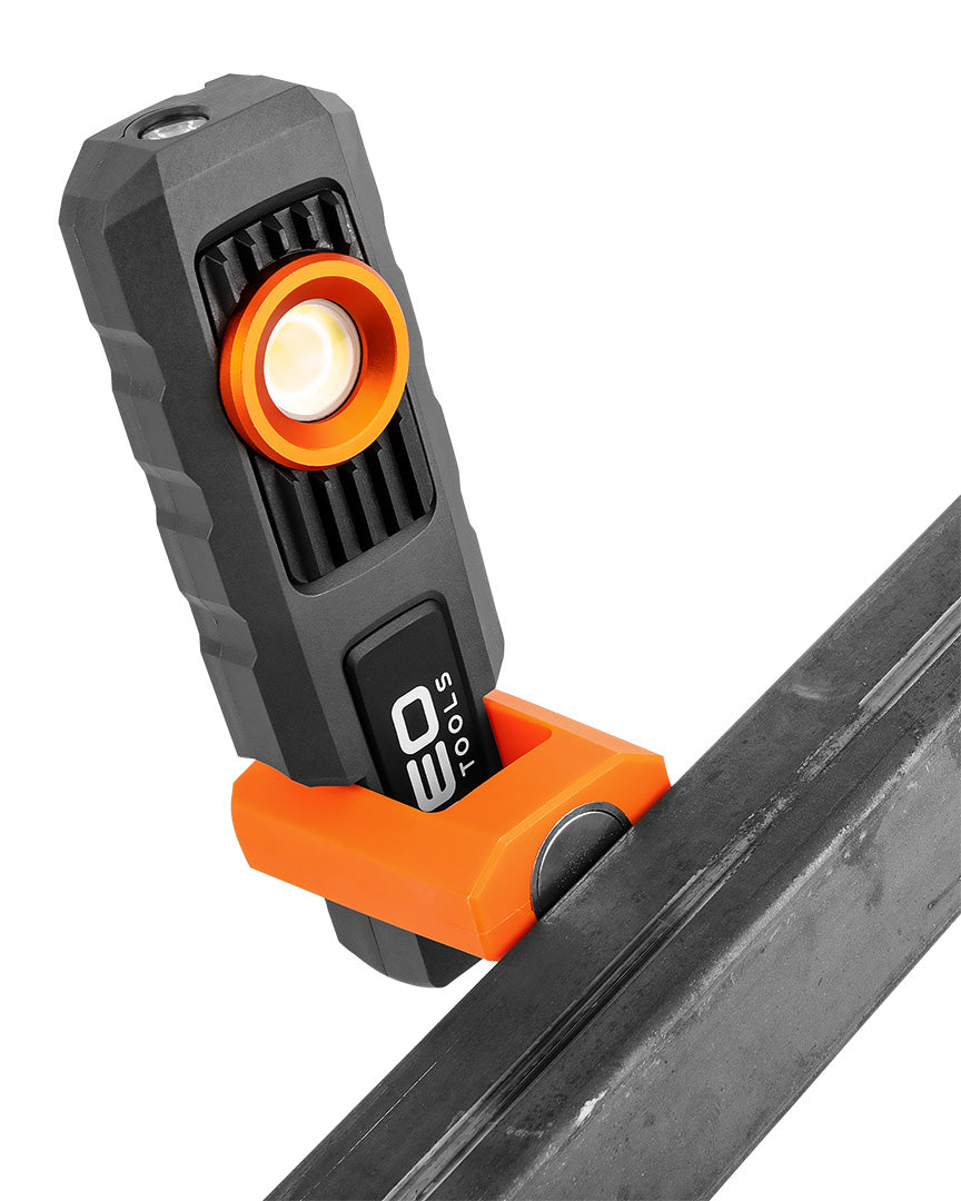 Farebne zladená lampa 2 v 1 + stanica a nabíjačka od NEO TOOLS nájdeš na naravis.sk