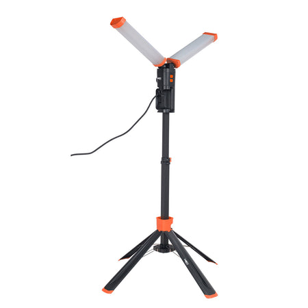 Dvojitá 360° lampa 2x4300lm od NEO TOOLS nájdeš na naravis.sk